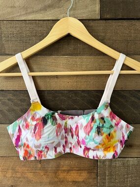 Knix Women's Round Neck Evolution Bra in Watercolor Floral Garden Size 2 = 36A